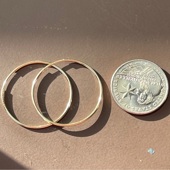 14k gold filled medium hoops. 1 1/8” diameter - Picture 3 of 5